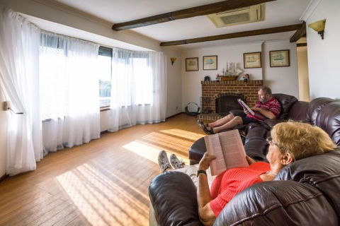 Yanchep Beach Retreat - Sydney 4u 11