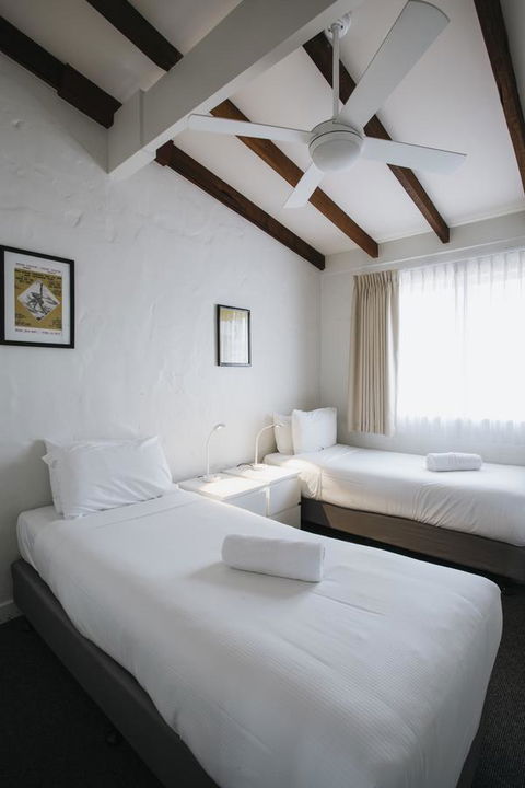 Canal Rocks Beachfront Apartments - Sydney 4u 37