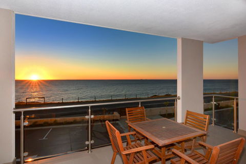 Bunbury Seaview Apartments - Sydney 4u 2