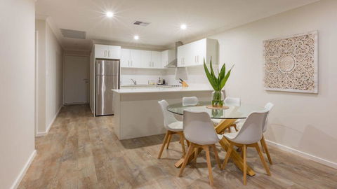 Starboard Views Kalbarri - River Front Apartment - Sydney 4u 2