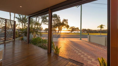 Starboard Views Kalbarri - River Front Apartment - Sydney 4u 8