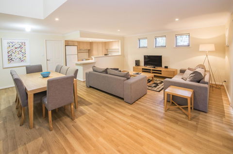 Cape View Beach Resort - Sydney 4u 6