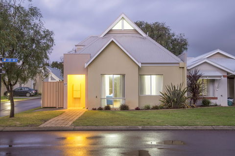 Cape View Beach Resort - Sydney 4u 27