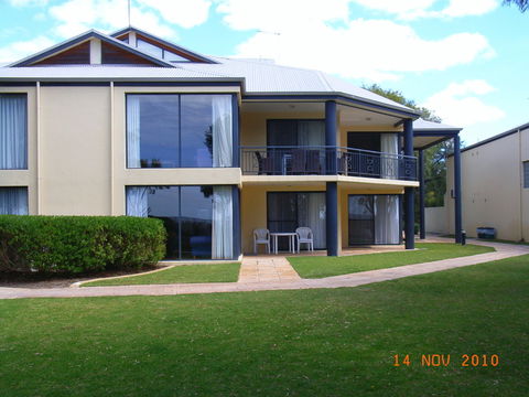 Cape View Beach Resort - Sydney 4u 35