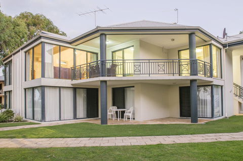 Cape View Beach Resort - Sydney 4u 23