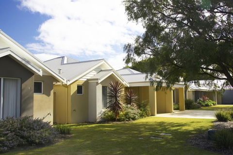 Cape View Beach Resort - Sydney 4u 37