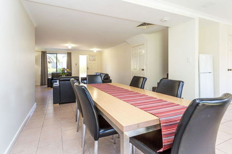 Country Comfort Perth - Sydney 4u 18