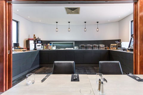 Country Comfort Perth - Sydney 4u 9