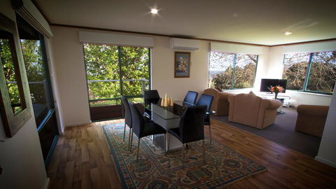 Karri Mia Chalets And Studios - Sydney 4u 25