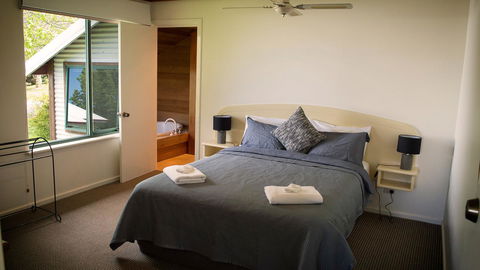 Karri Mia Chalets And Studios - Sydney 4u 18