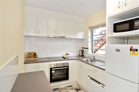 Dolphin Lodge Albany - Self Contained Apartments At Middleton Beach - Sydney 4u 12
