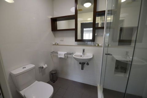 East On Byron - Accommodation Sydney 9
