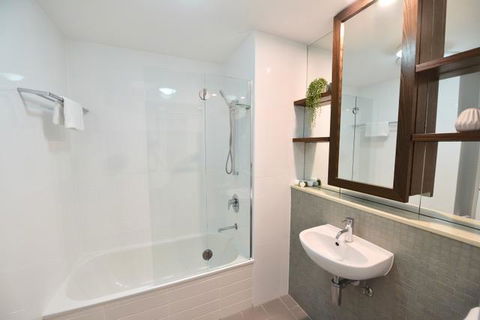 East On Byron - Accommodation Sydney 32