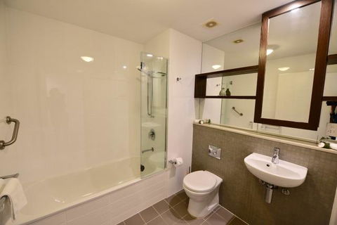 East On Byron - Accommodation Sydney 6