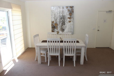 Mollymook Cove Apartments - Sydney Resort 13