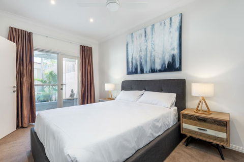 Kensington Self-Contained Modern House (89BROM) - Sydney 4u 4