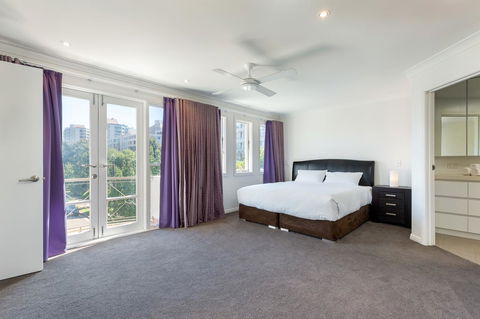 Kensington Self-Contained Modern House (89BROM) - Sydney 4u 1