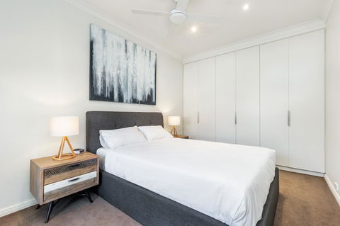 Kensington Self-Contained Modern House (89BROM) - Sydney 4u 13