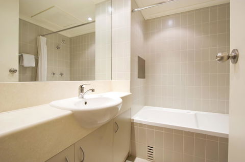 Lantern 1 Bedroom Balcony With Panoramic View - Sydney 4u 26
