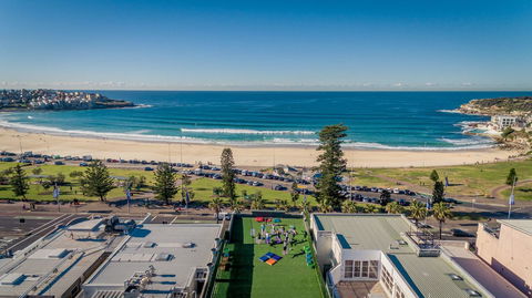 Wake Up! Bondi Beach - Sydney 4u 0