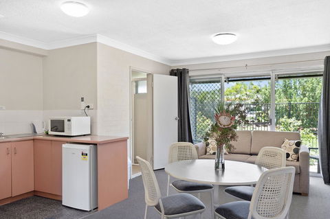 The Park Hotel Motel, Suffolk Park - Sydney 4u 9