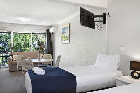 The Park Hotel Motel, Suffolk Park - Sydney 4u 10
