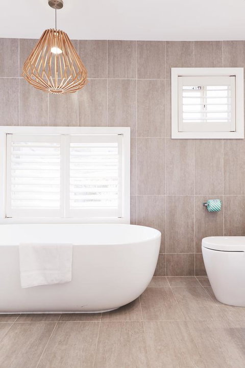 Bright And Spacious Family Home With Leafy Deck - Accommodation Sydney 9