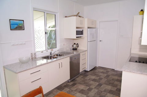 Fleur Cottage, 7 Willow Street - Sydney 4u 7