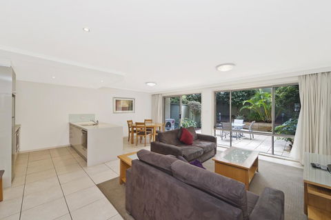 Flynns Beach Resort - Sydney 4u 2