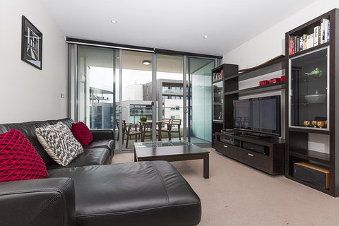 Lakefront 116 Kingston ACT - Accommodation Sydney 14