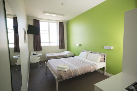 YHA Sydney Harbour - Sydney 4u 2