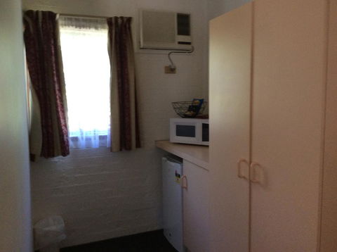 Bega Downs Motor Inn - Sydney 4u 1