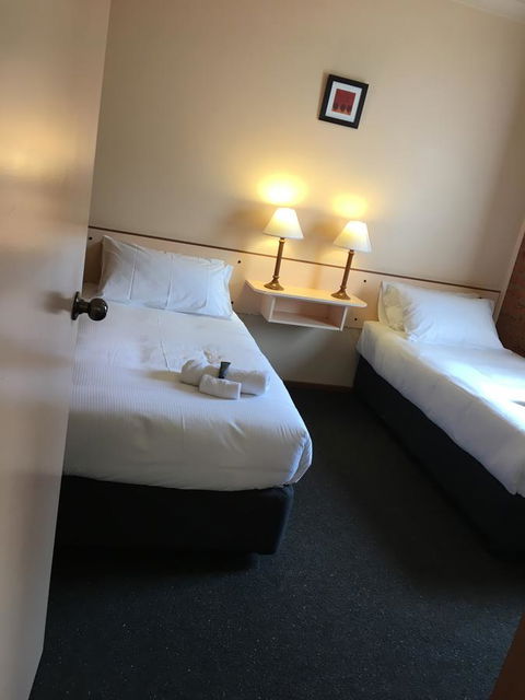 Bega Downs Motor Inn - Sydney 4u 15