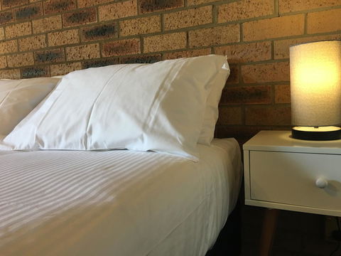 Bega Downs Motor Inn - Sydney 4u 7