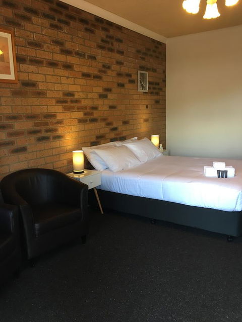 Bega Downs Motor Inn - Sydney 4u 8