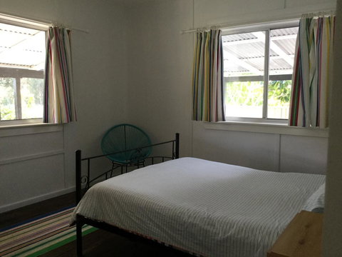 Hat Head Beach Cottage 1 - Accommodation Sydney 18