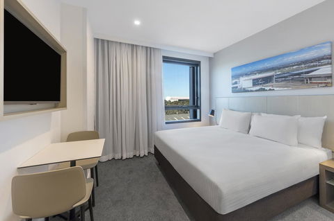 Travelodge Hotel Sydney Airport - Sydney 4u 24