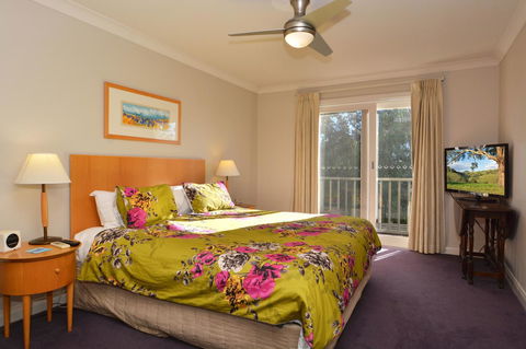 Villa 3br Chianti Villa Located Within Cypress Lakes Resort - Sydney 4u 8