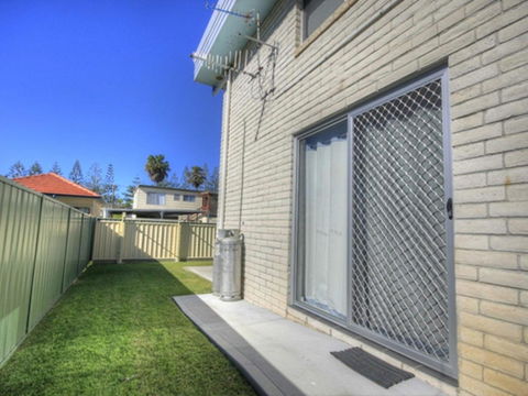 45 Wharf Street - Whole House - Sydney 4u 5