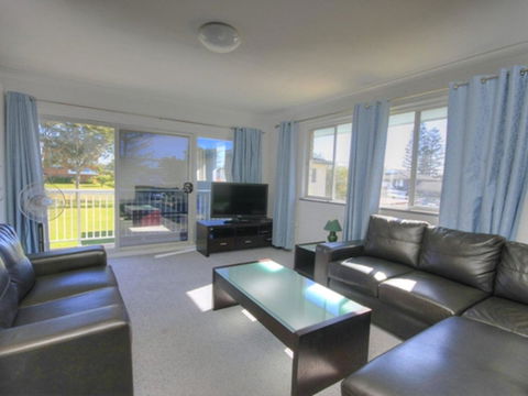 45 Wharf Street - Whole House - Sydney 4u 0