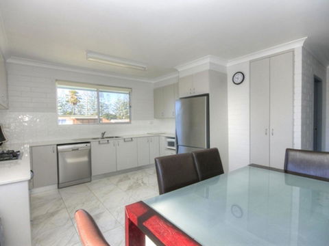 45 Wharf Street - Whole House - Sydney 4u 7