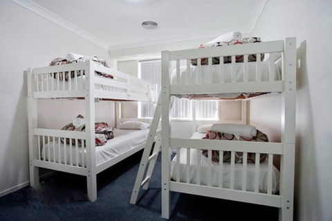 Jindabyne Executive - Sydney 4u 6