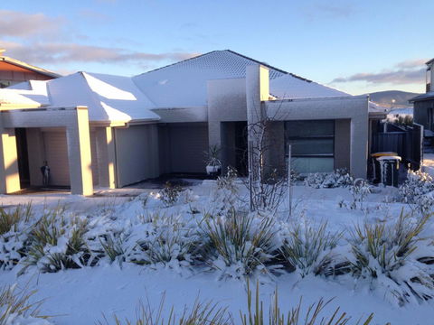 Jindabyne Executive - Sydney 4u 0
