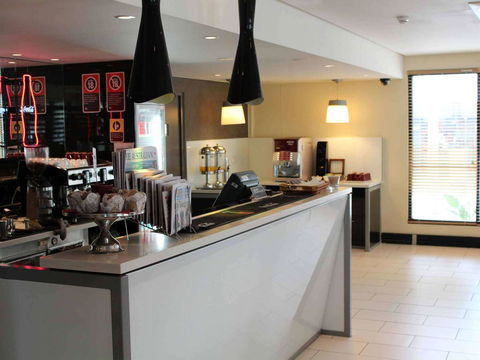 Ibis Newcastle - Sydney 4u 41