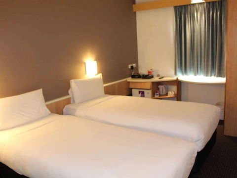 Ibis Newcastle - Sydney 4u 40