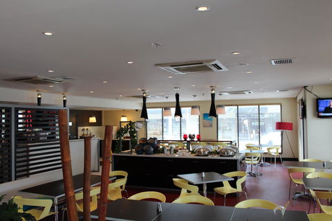 Ibis Newcastle - Sydney 4u 13
