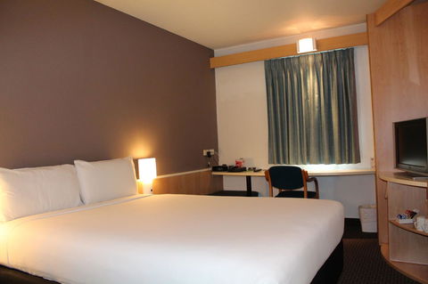 Ibis Newcastle - Sydney 4u 19