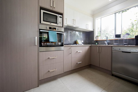 Armidale Cottage - House 2 - Accommodation Sydney 15