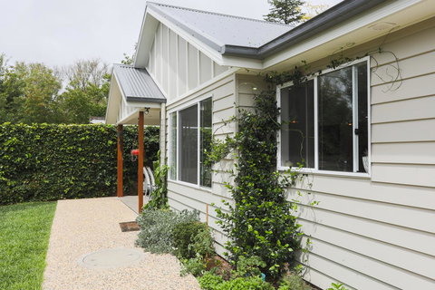 Armidale Cottage - House 2 - Accommodation Sydney 2