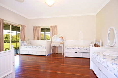 Terara Riverside Retreat - Sydney 4u 10